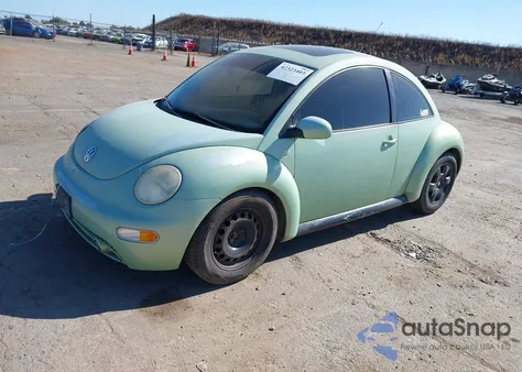 2002 Volkswagen New Beetle Gls z USA, uszkodzony, nr VIN 3VWCK21C02M440356